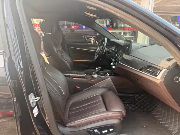 BMW 5 Series 2021
