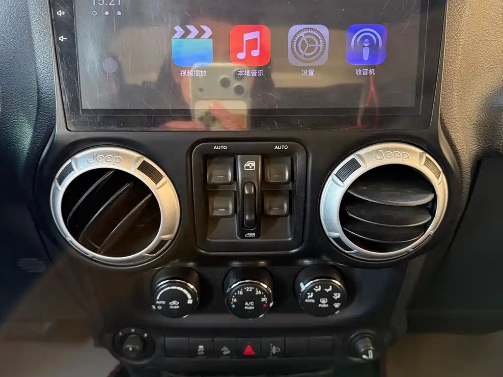 Jeep Wrangler 2014 — фото 16