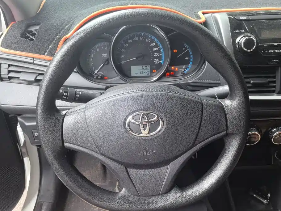 Toyota Yaris L 2019 — фото 15