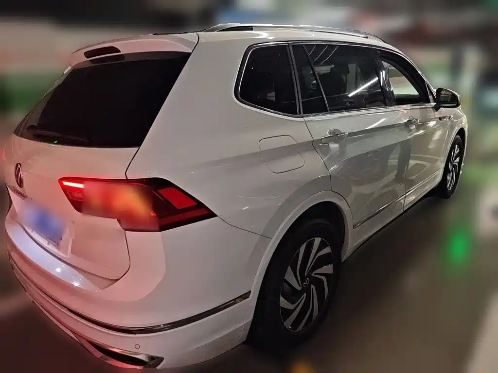 Volkswagen Tiguan L 2024