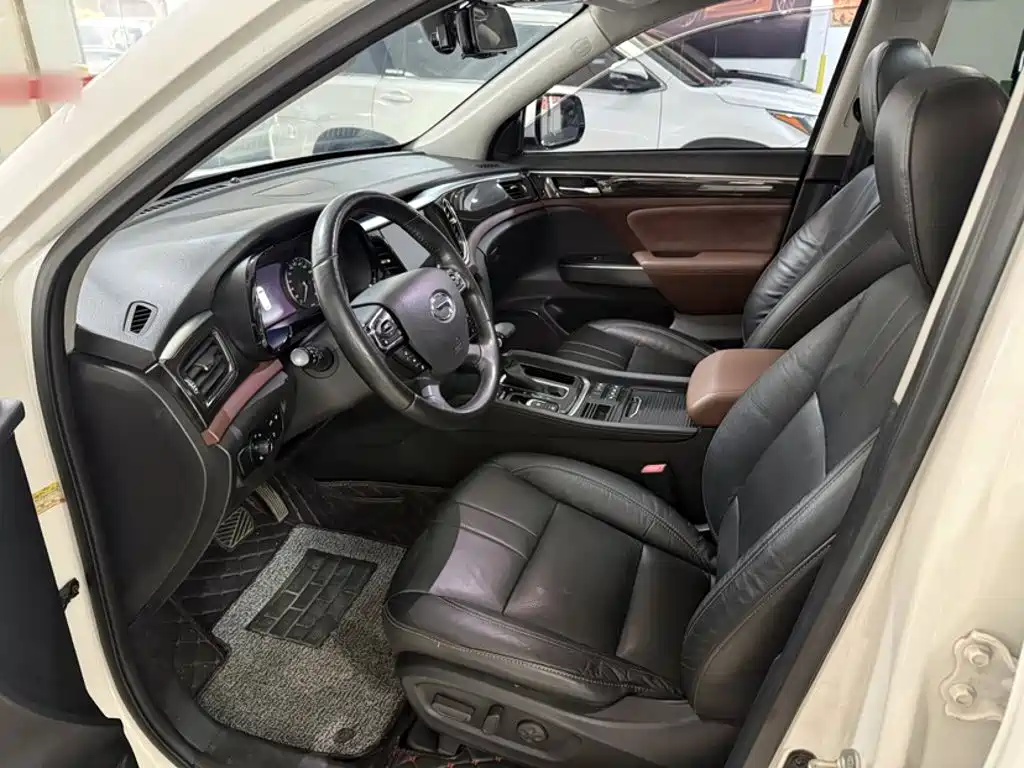 GAC Motor Trumpchi GS8 2018 — фото 18
