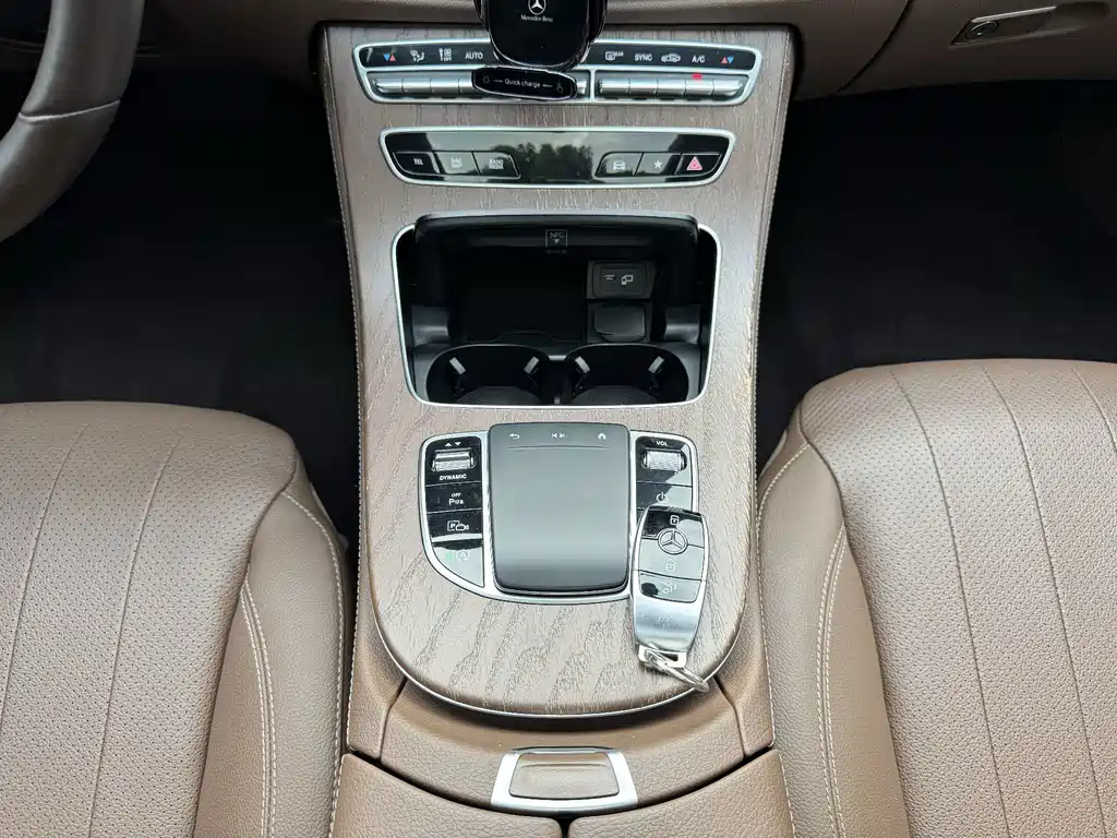 Mercedes-Benz E-Class 2021 — фото 14