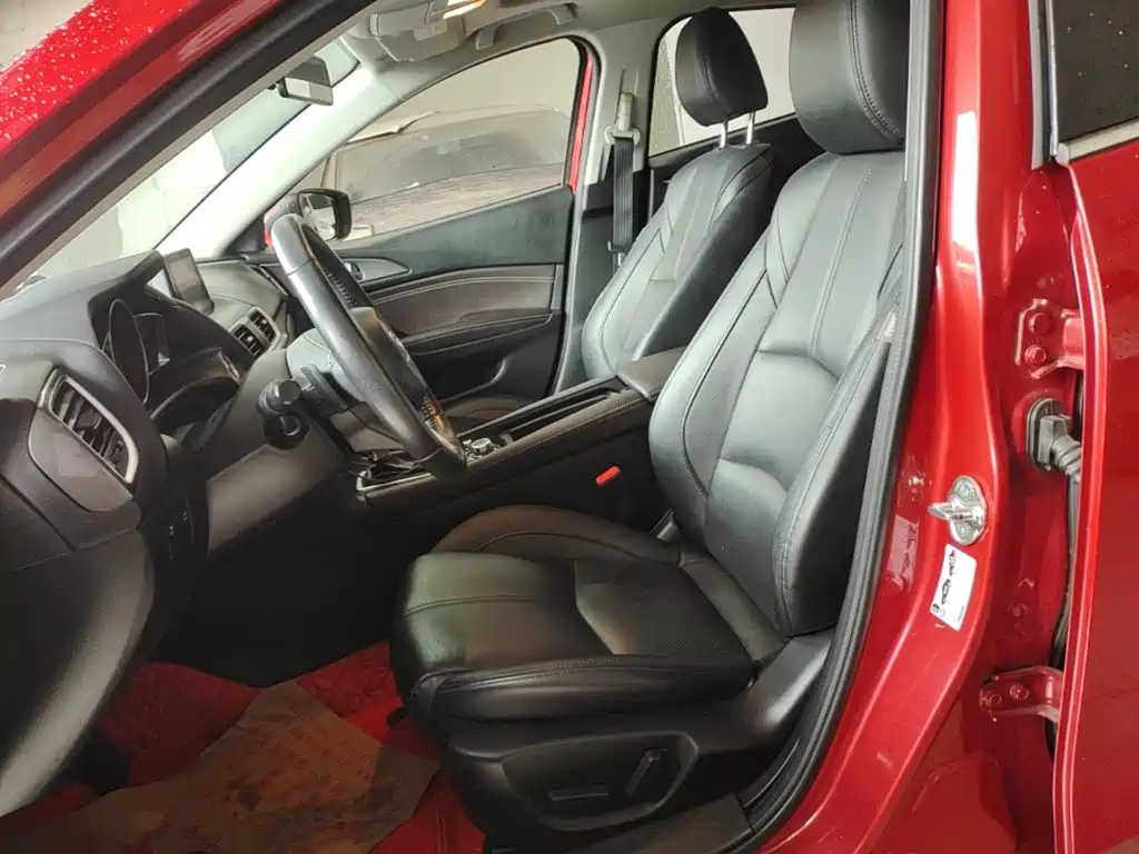 Mazda 3 Axela 2019 — фото 15