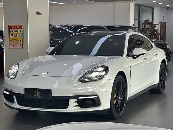 Porsche Panamera 2020