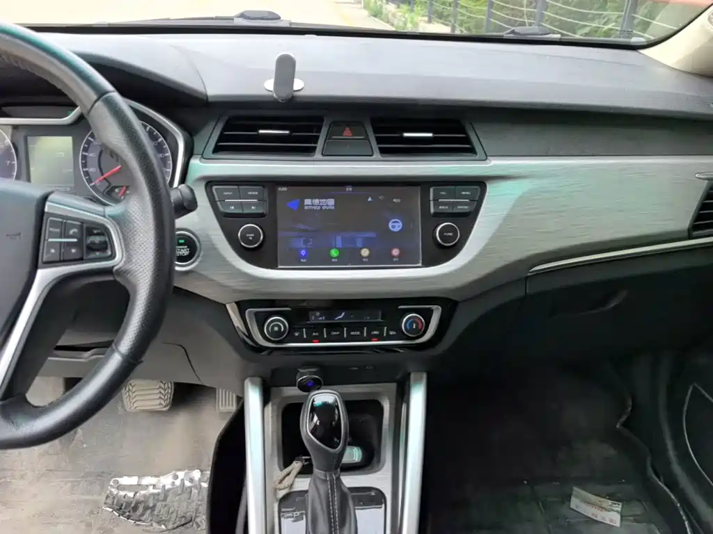 Geely Vision X3 2018 — фото 13