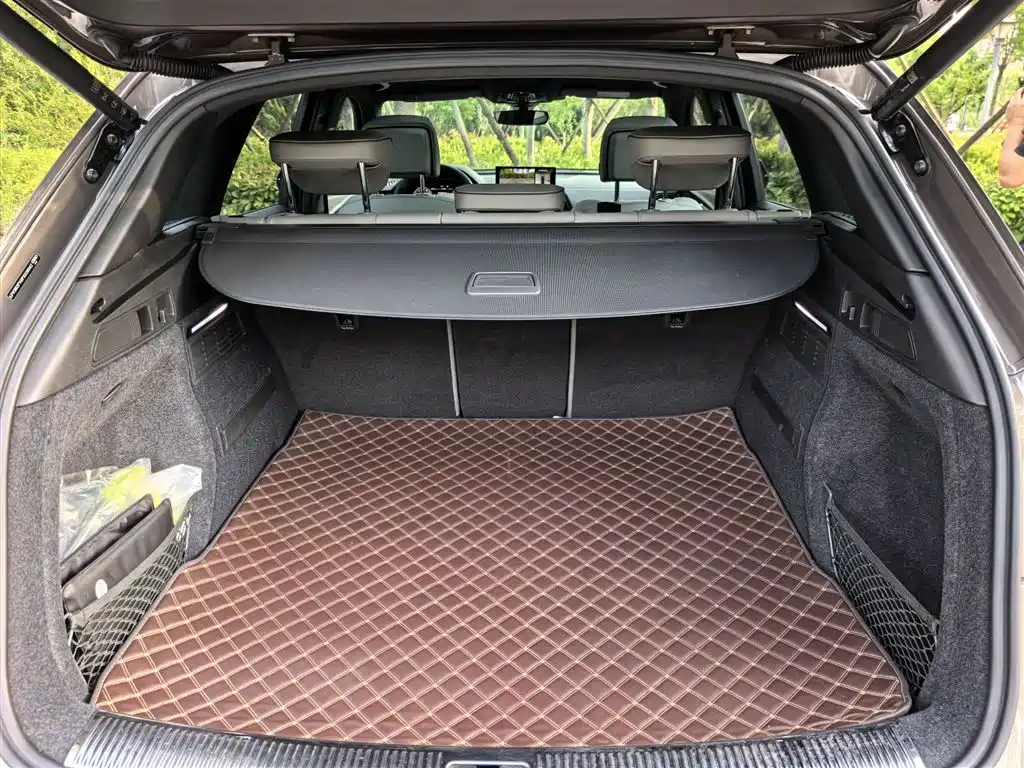 Audi Q5L 2023 — фото 15