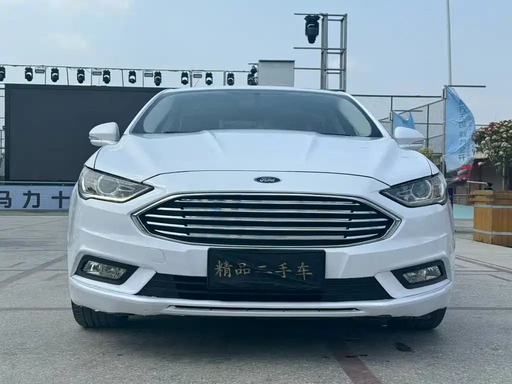 Ford Mondeo 2018 — фото 2