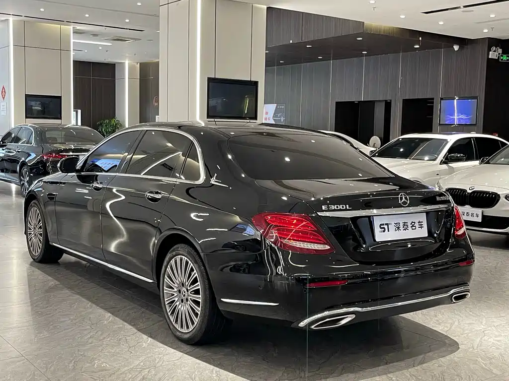 Mercedes-Benz E-Class 2020 — фото 9