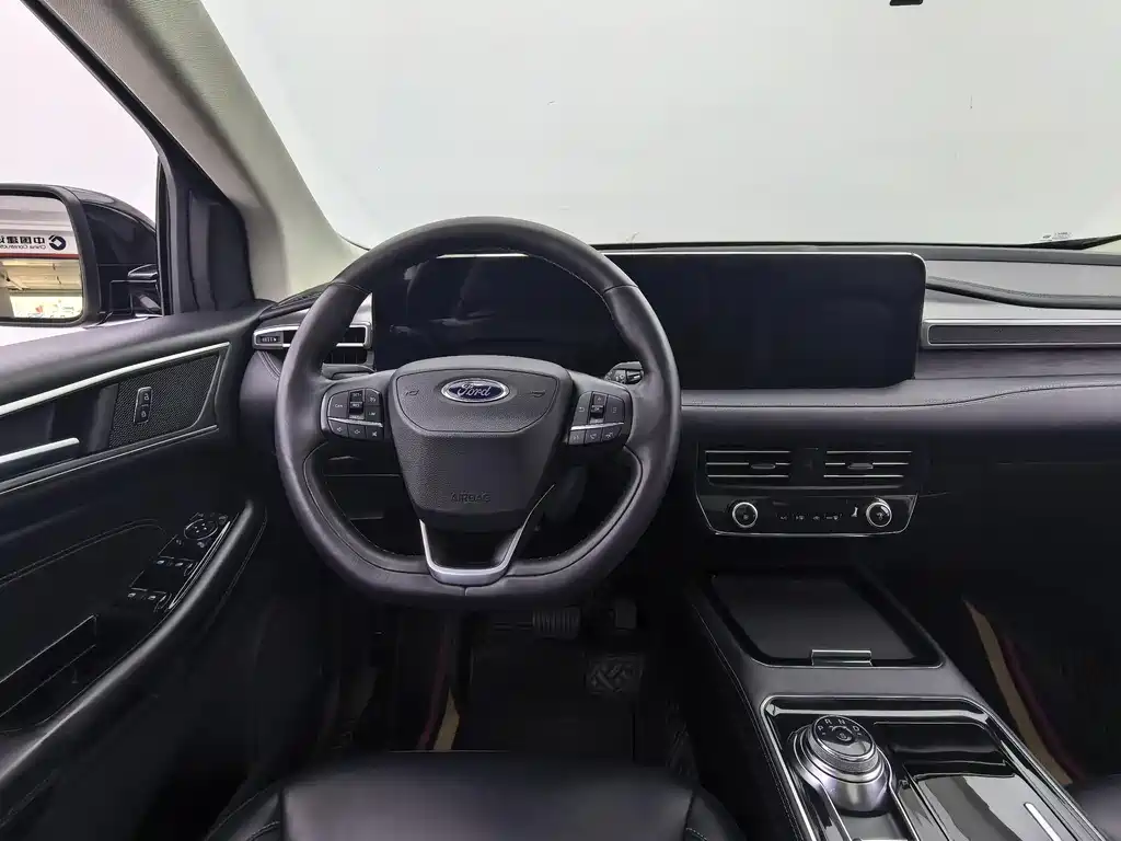 Ford Edge 2022 — фото 15