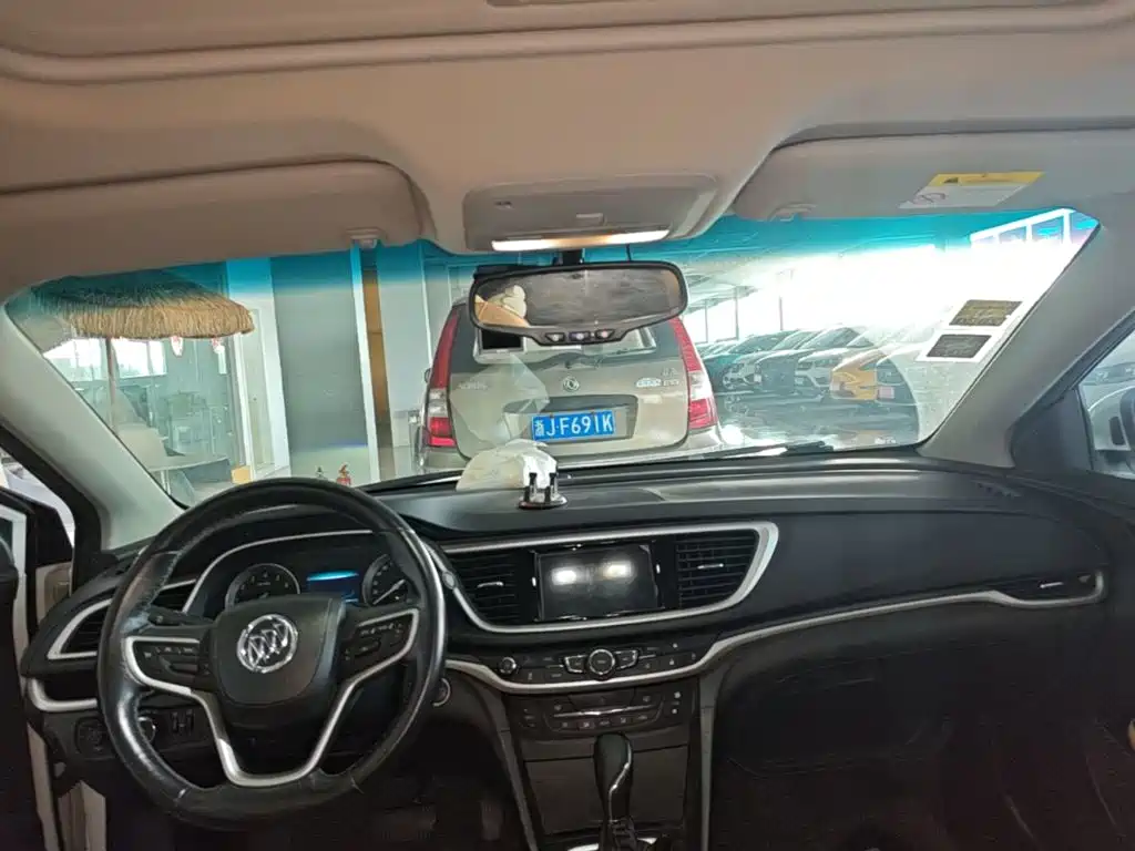 Buick Excelle GT 2018 — фото 18