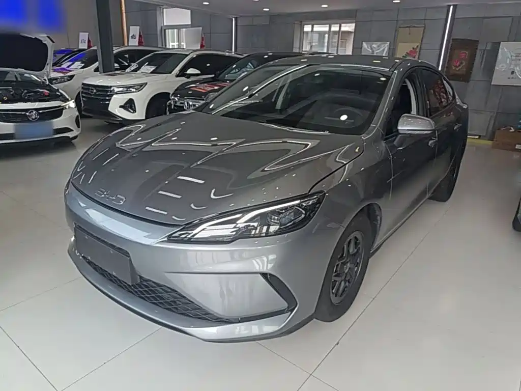 BYD Seal 05 DM-i 2025 — фото 2