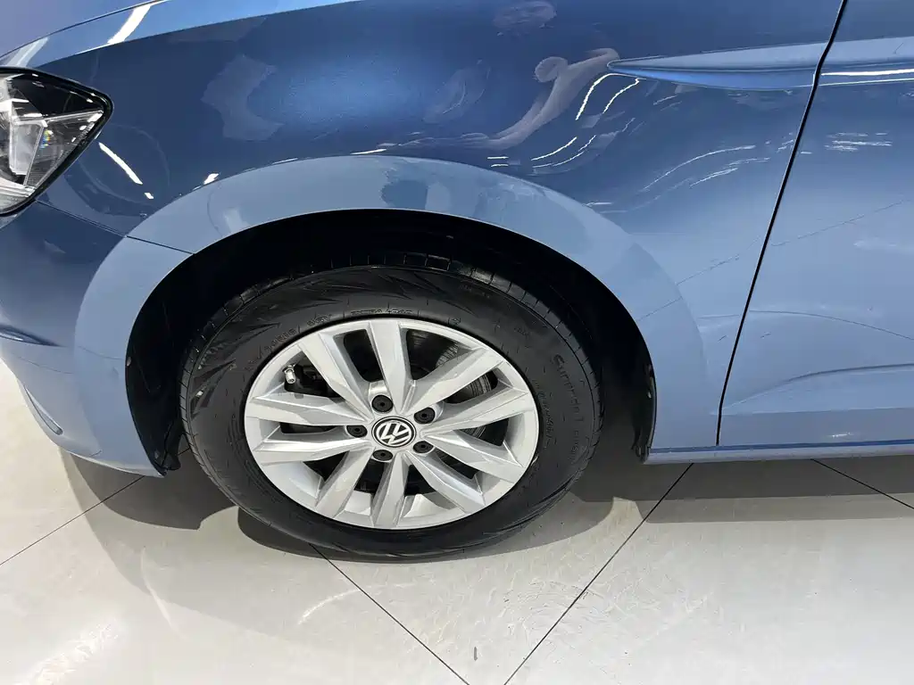 Volkswagen Touran 2019 — фото 13