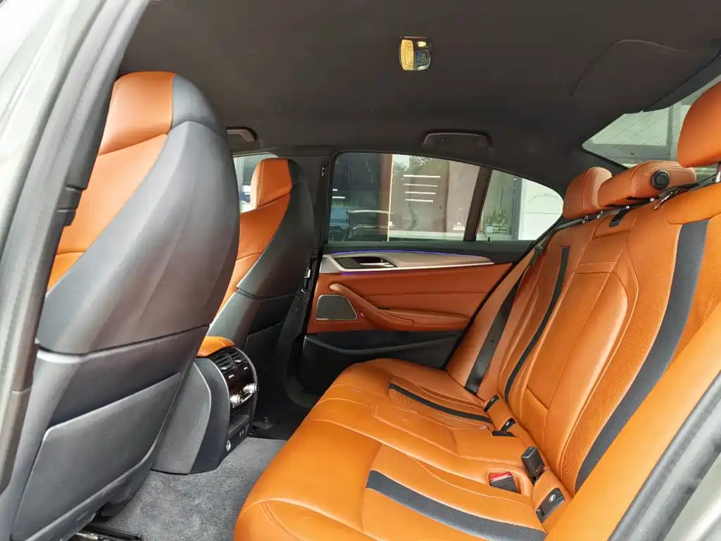 BMW M5 2020 — фото 11