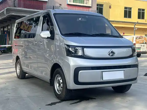 Changan Ruixing EM80 2025