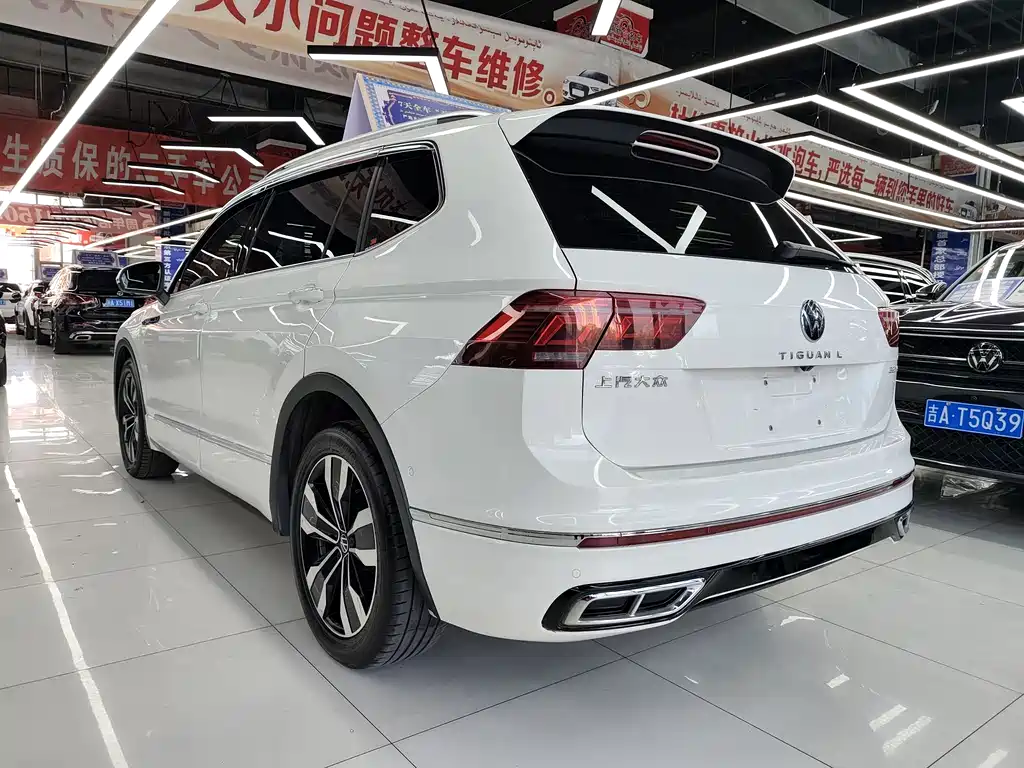 Volkswagen Tiguan L 2022 — фото 7