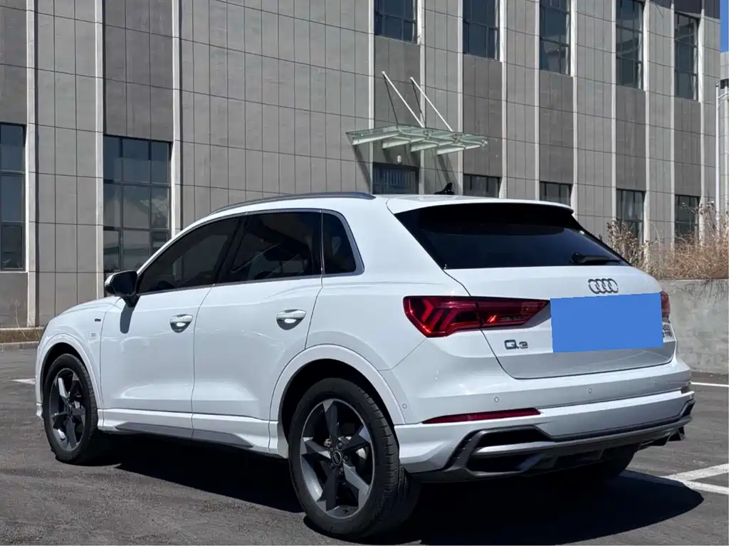 Audi Q3 2022 — фото 4