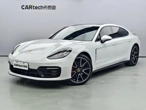 Porsche Panamera 2022