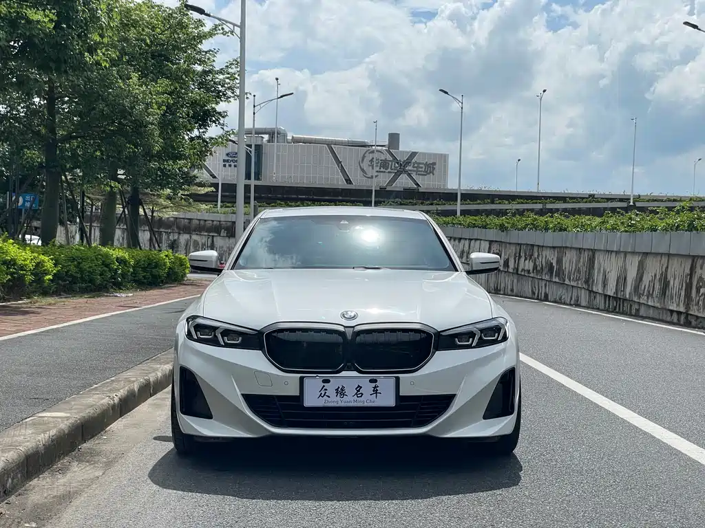 BMW i3 2024 — фото 2