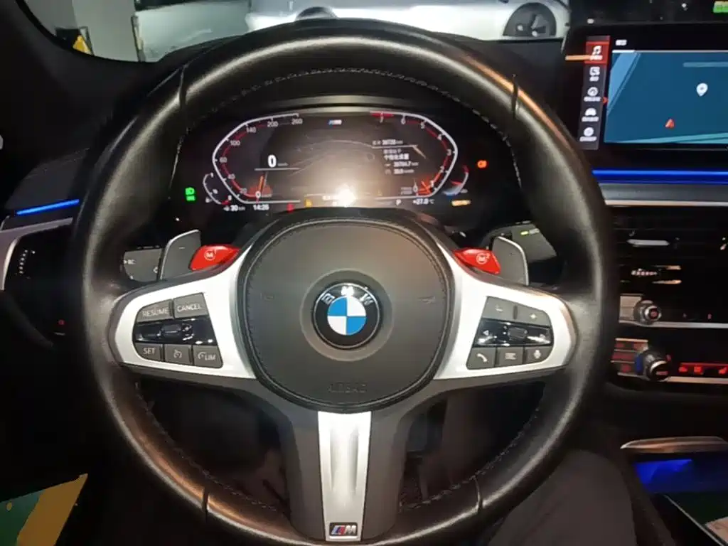 BMW 5 Series 2023 — фото 11