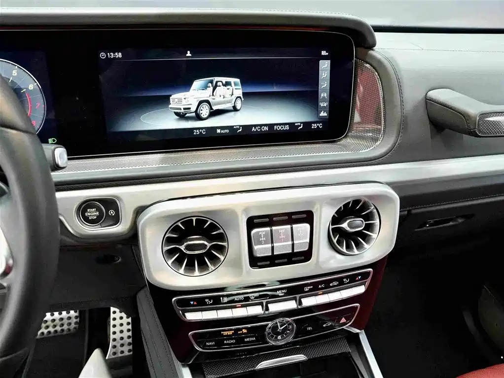 Mercedes-Benz G-Class 2023 — фото 8