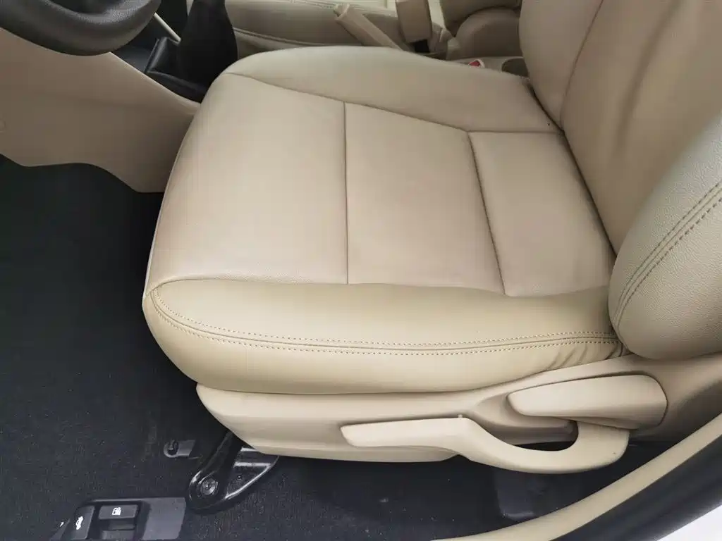 Toyota Vios 2016 — фото 20