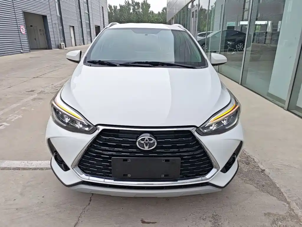 Toyota Yaris L 2020 — фото 3