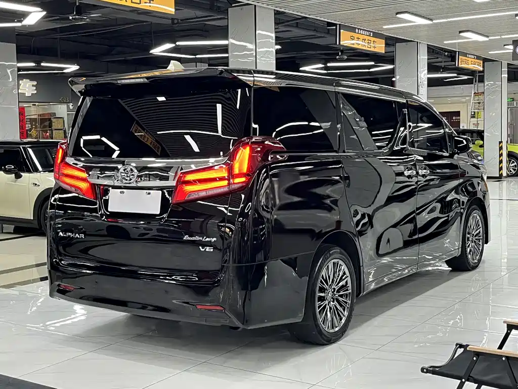 Toyota Alphard 2016 — фото 5