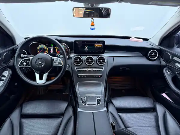 Mercedes-Benz C-Class 2019