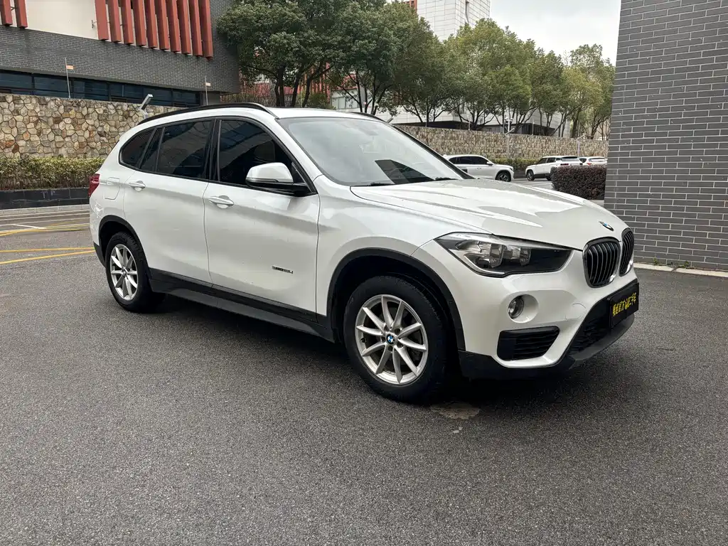 BMW X1 2018 — фото 3