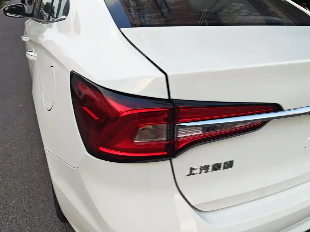 Roewe i5 2019 — фото 14