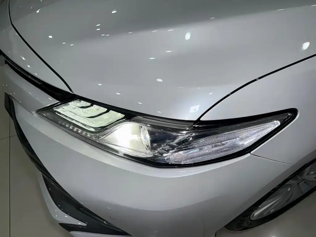 Toyota Camry 2021 — фото 15