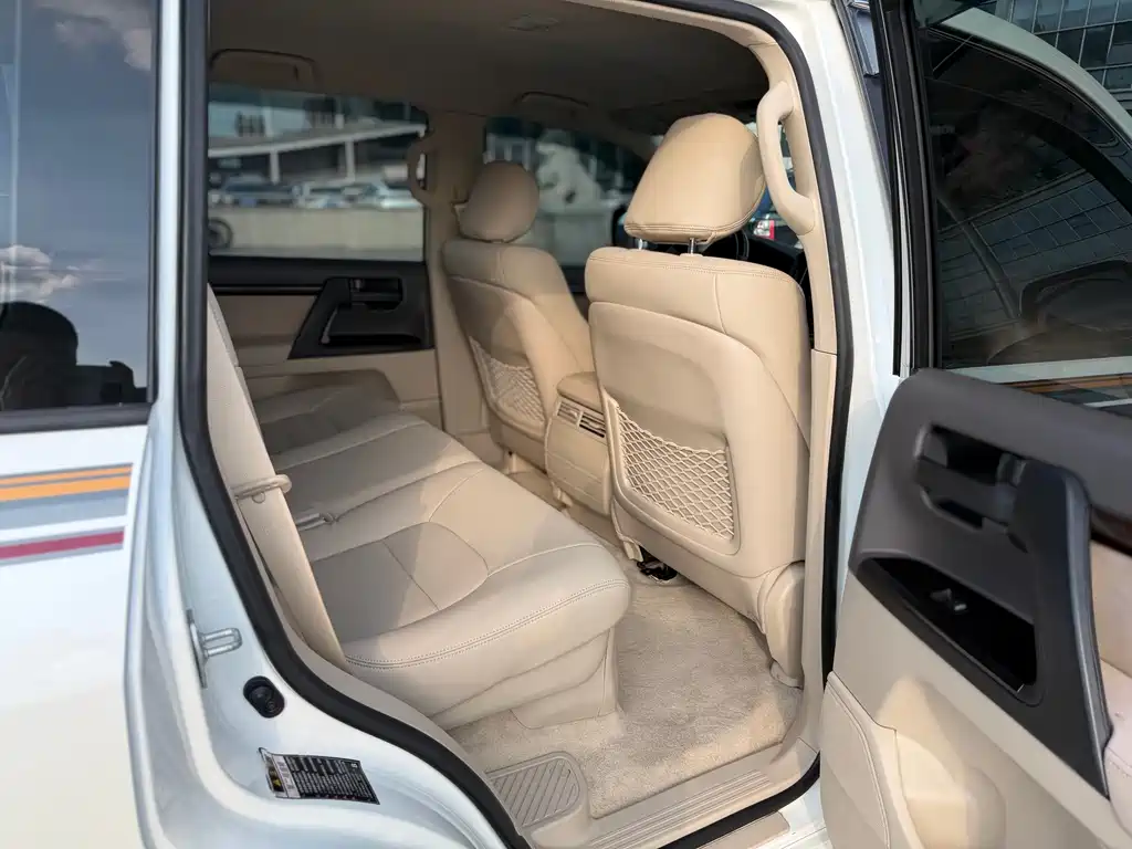 Toyota Land Cruiser 2019 — фото 12
