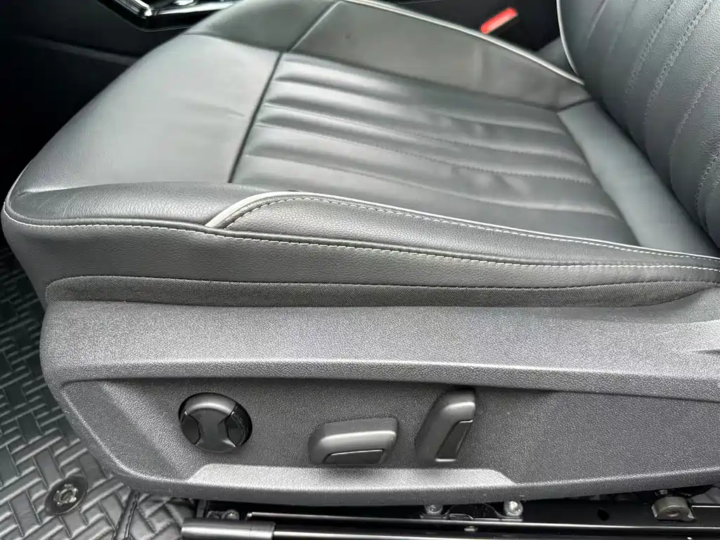 Volkswagen Passat 2023 — фото 19