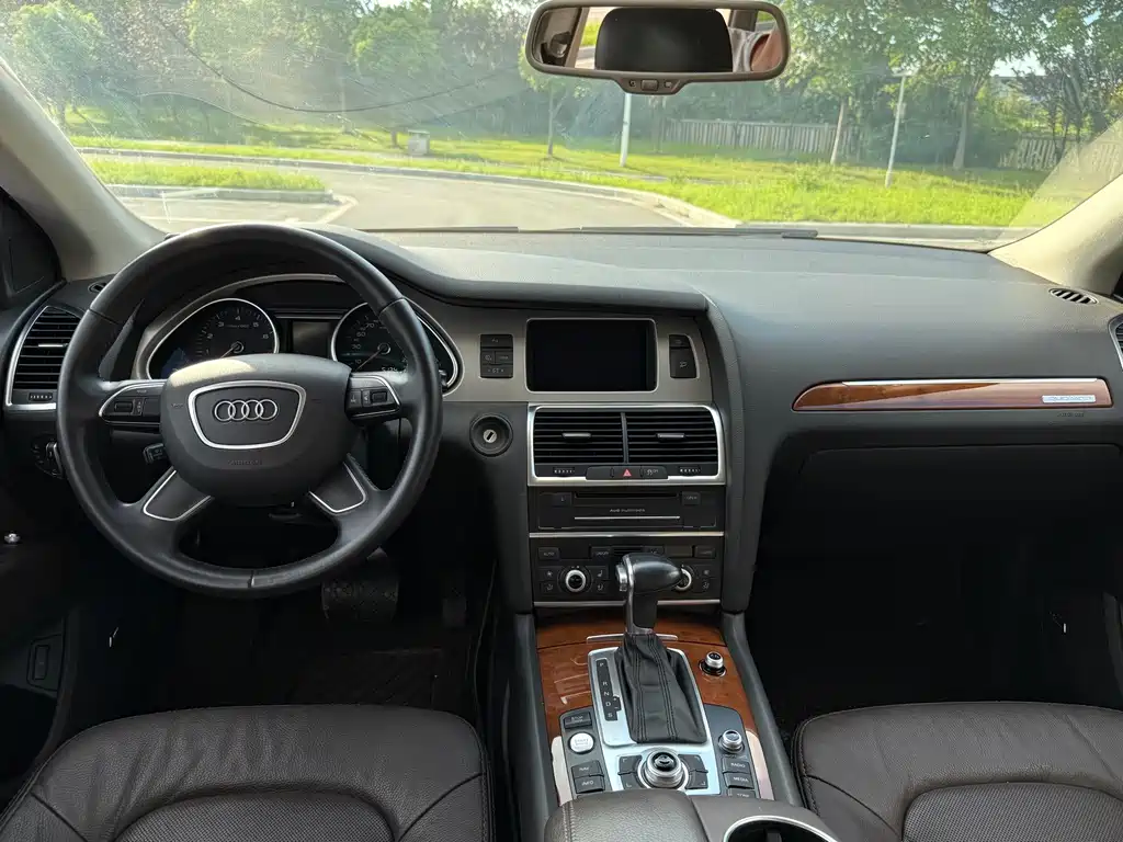 Audi Q7 2015 — фото 9