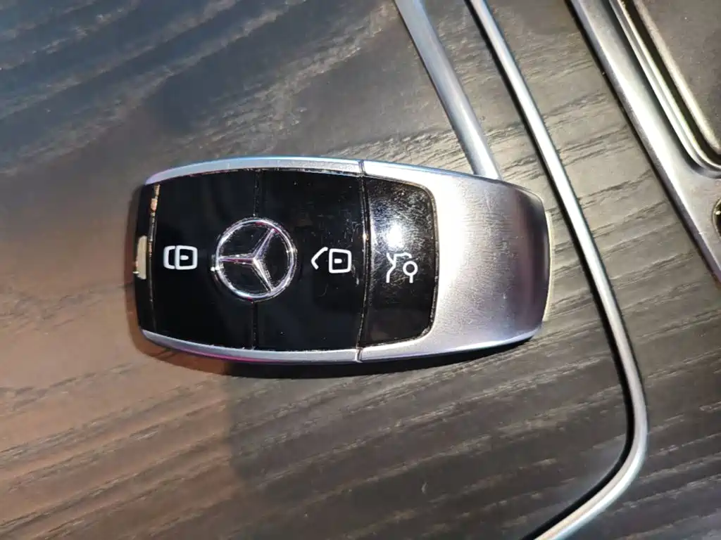 Mercedes-Benz E-Class 2020 — фото 9