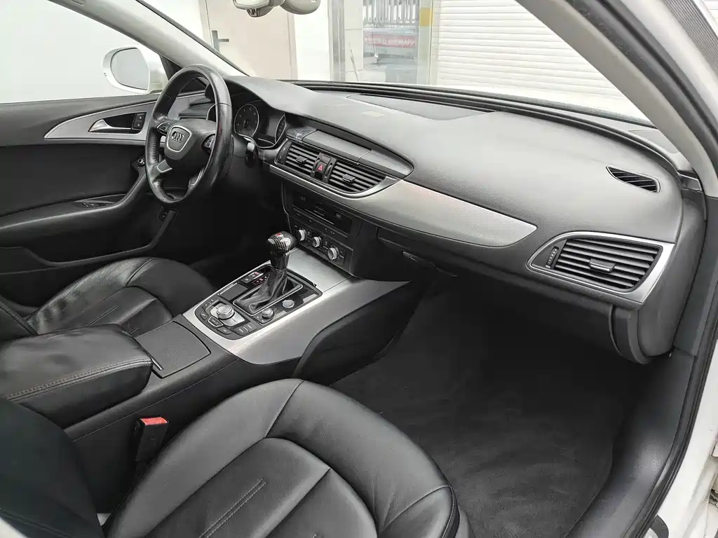 Audi A6L 2014 — фото 14