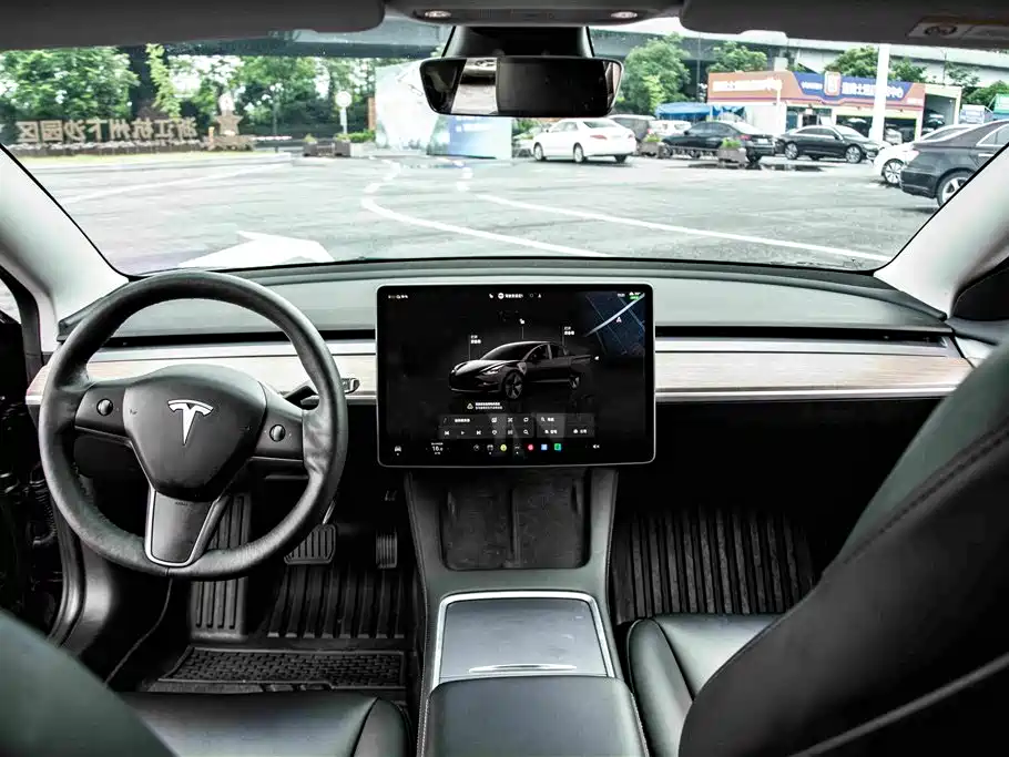 Tesla Model 3 2022 — фото 16
