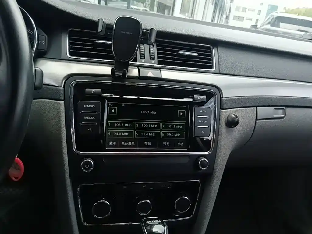 Skoda Speedy 2015 — фото 13