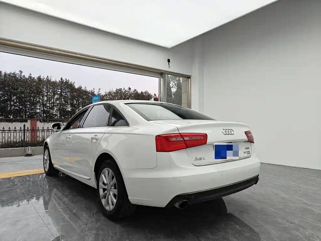 Audi A6L 2014 — фото 6