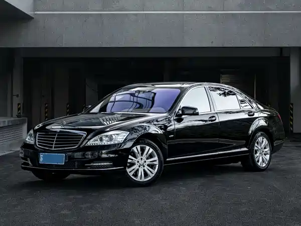 Mercedes-Benz S-Class 2012