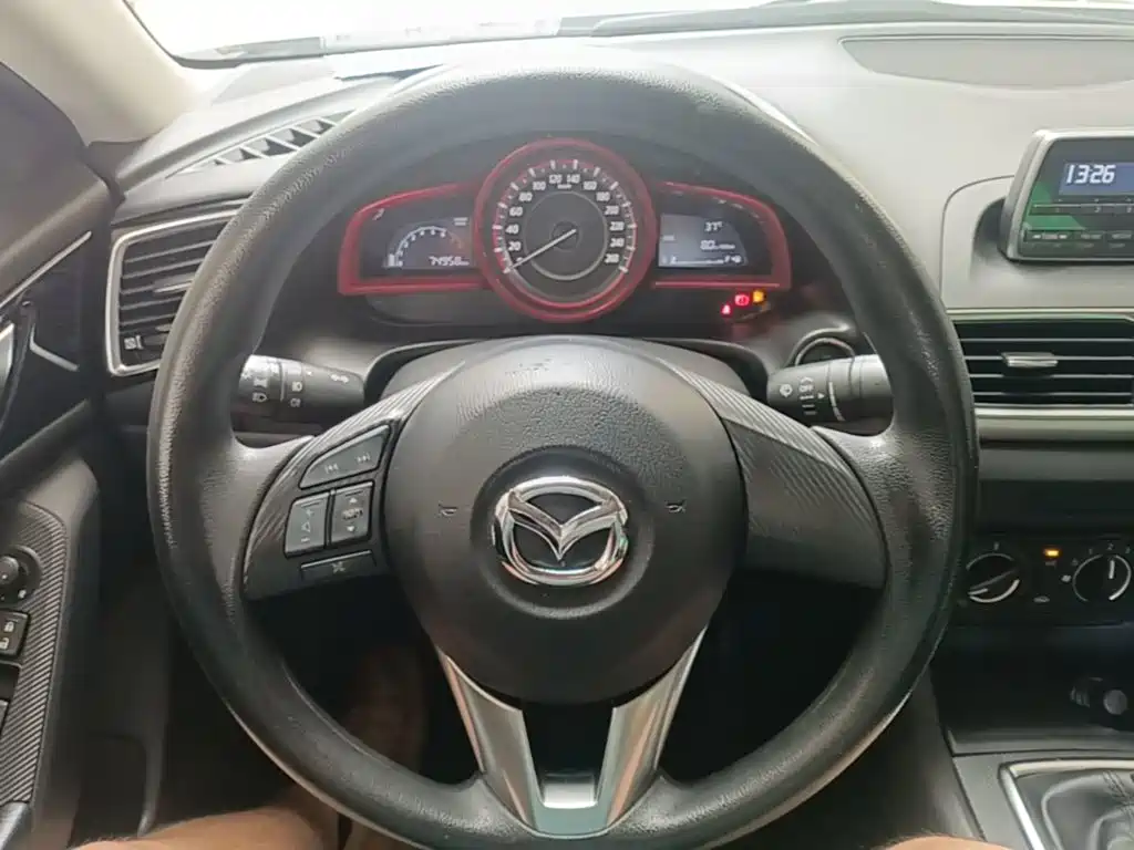 Mazda 3 Angkesela 2016 — фото 11