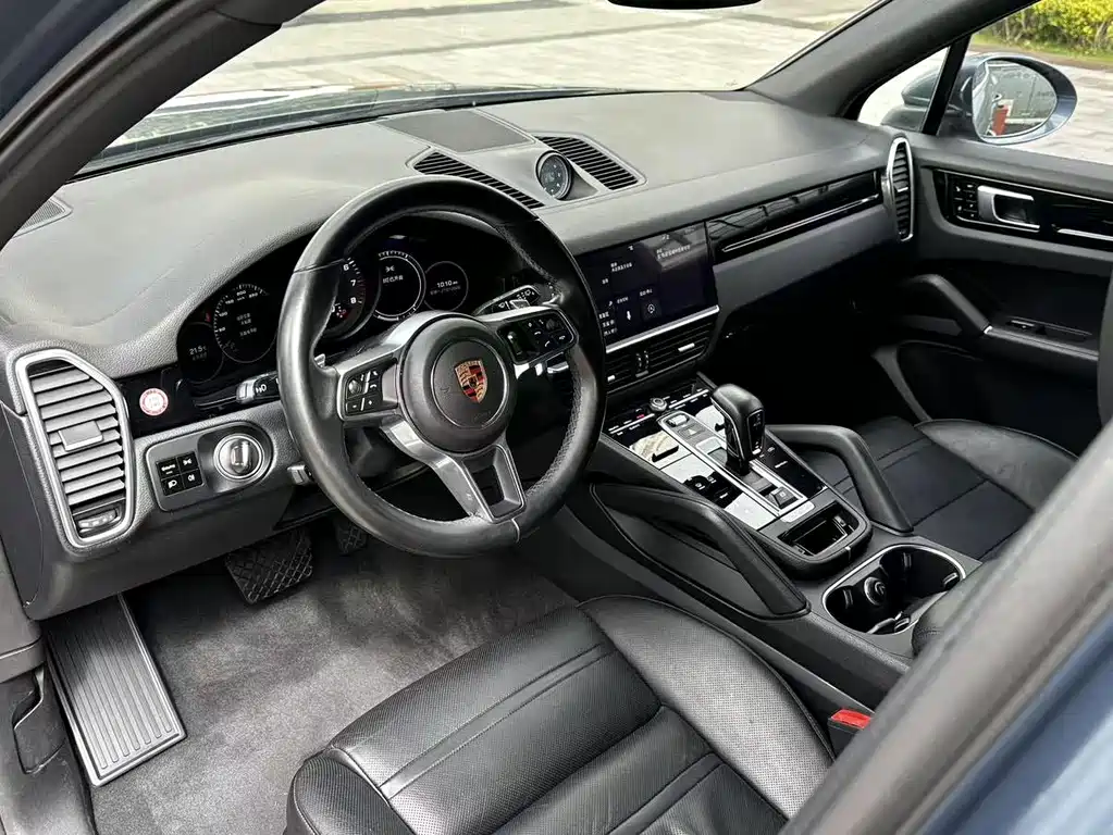 Porsche Cayenne 2018 — фото 6