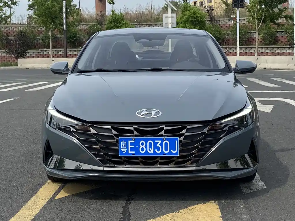 Hyundai Elantra 2021 — фото 3