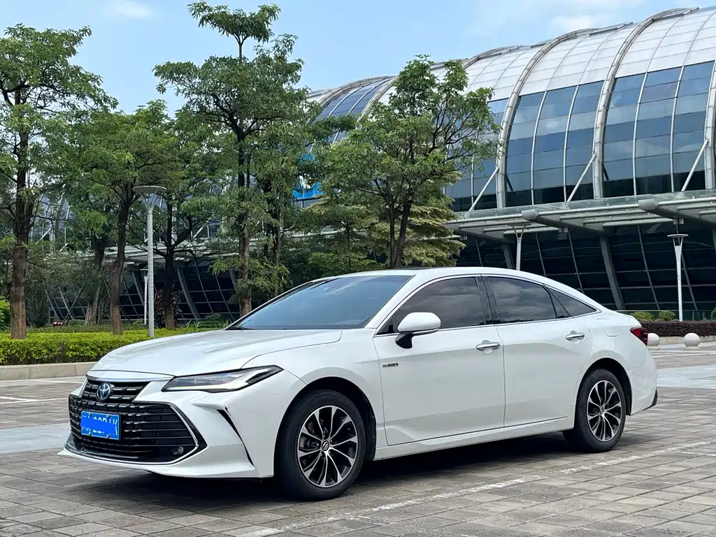 Toyota Avalon 2023 — фото 1