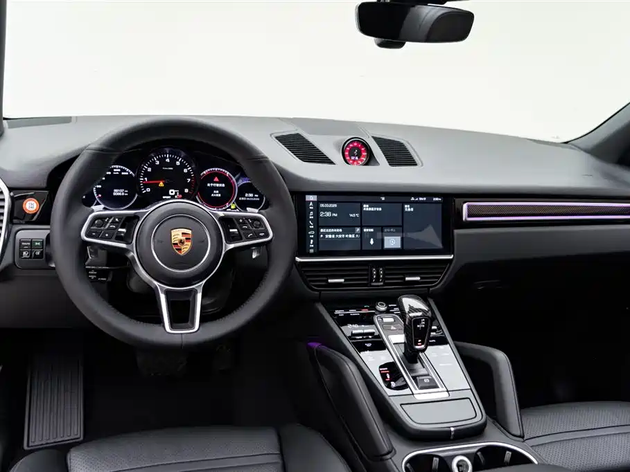Porsche Cayenne 2018 — фото 11