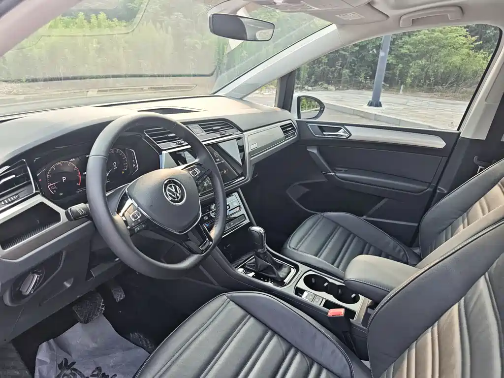 Volkswagen Touran 2023