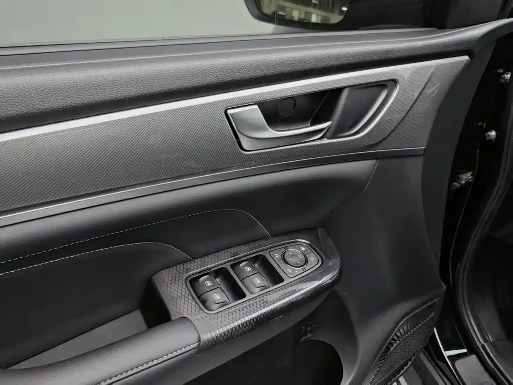 Haval M6 2022 — фото 18
