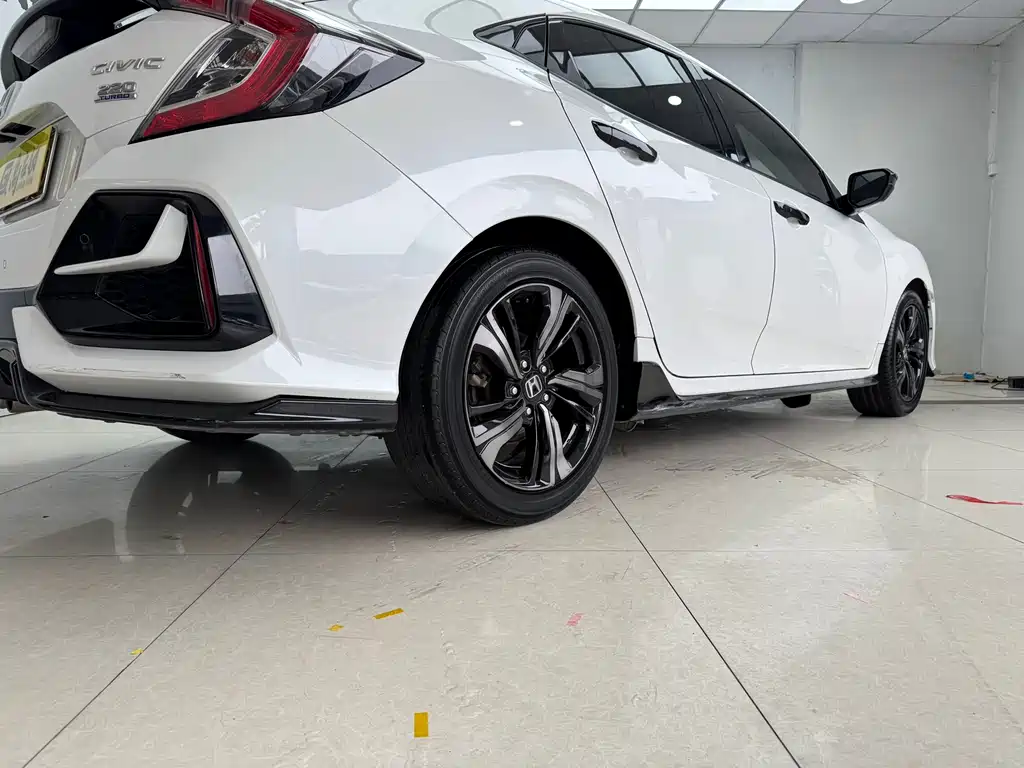 Honda Civic 2020 — фото 20