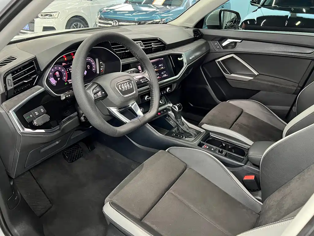 Audi Q3 2021
