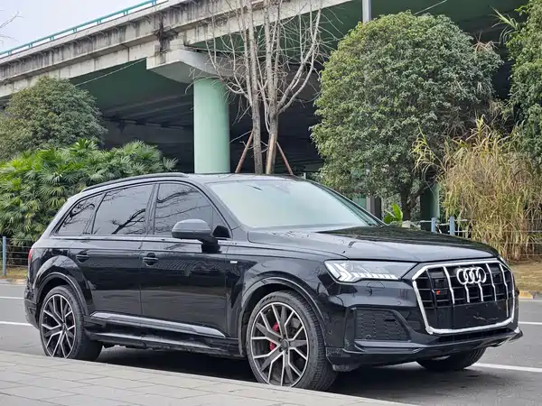 Audi Q7 2024